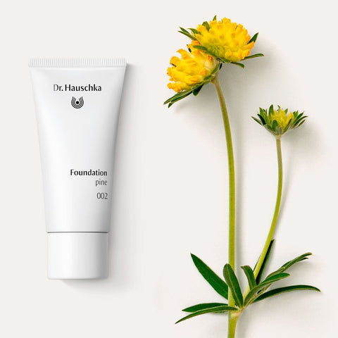 FOUNDATION 002 30ml.HAUSCHKA