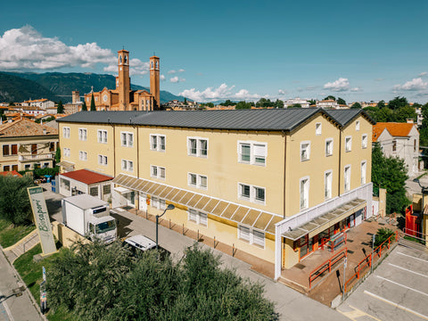 BDG01_Bassano_del_Grappa_Negozio_esterno
