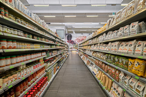 PAE03_Paese_Negozio_corsia_alimentari